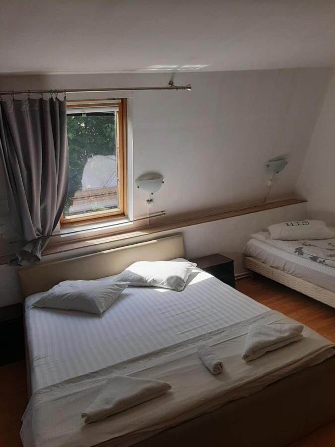 Piccola Italia Casa Racovita Клуж-Напока Екстериор снимка