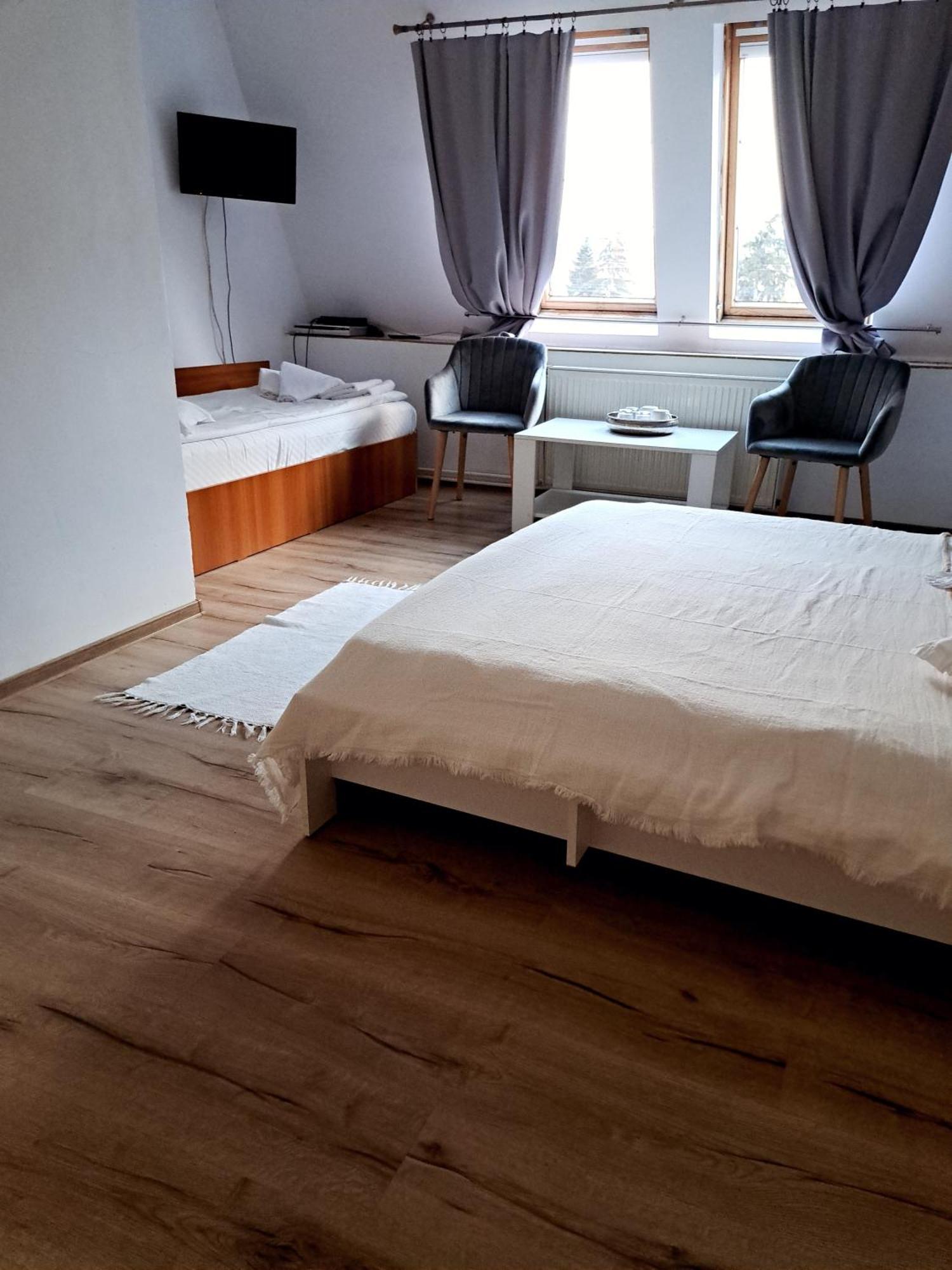 Piccola Italia Casa Racovita Клуж-Напока Екстериор снимка
